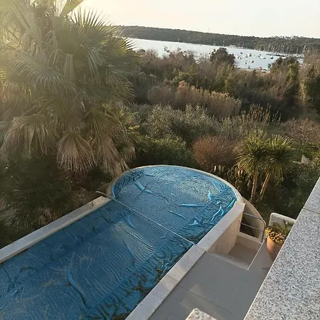 Rozi * Banjole